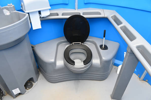 Portable Toilet Options We Offer in Edgemont Park, MI